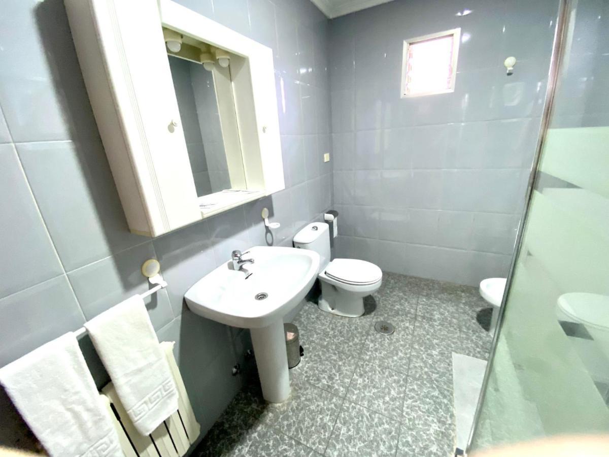 Garden Lodge Hostal Evencio Рибадавия Екстериор снимка