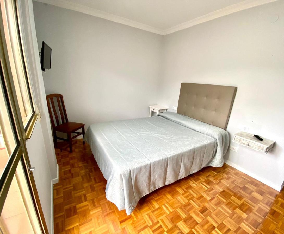 Garden Lodge Hostal Evencio Рибадавия Екстериор снимка