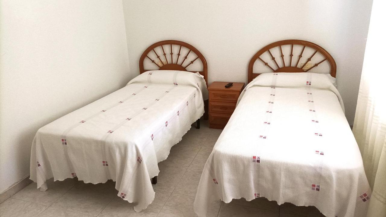 Garden Lodge Hostal Evencio Рибадавия Екстериор снимка