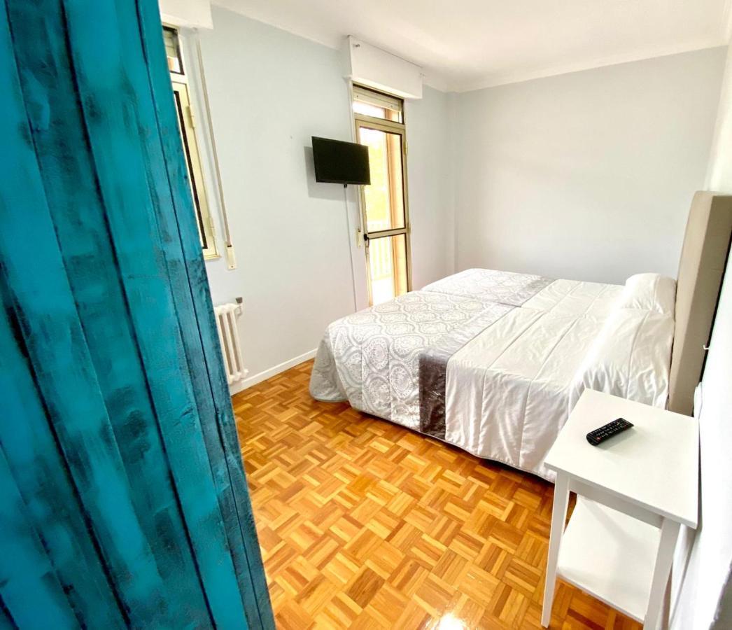 Garden Lodge Hostal Evencio Рибадавия Екстериор снимка