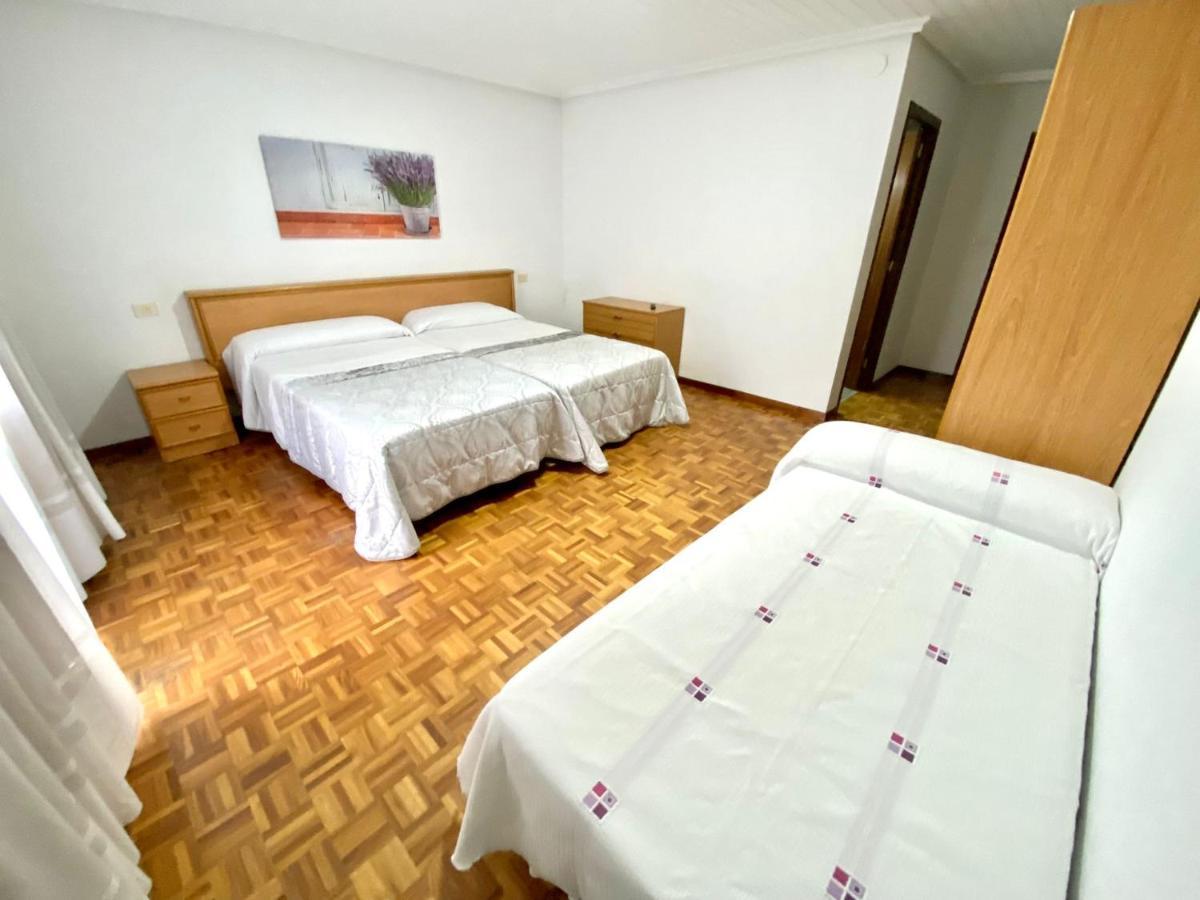 Garden Lodge Hostal Evencio Рибадавия Екстериор снимка